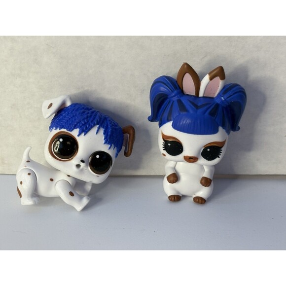 LOL Surprise Wolftown Dog and Downtown Bunny Animal Pets Figures - Picture 1 of 7